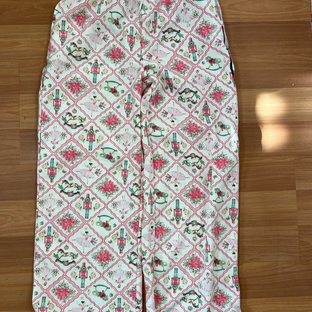 Viral Target Nutcracker fleece sweats by vinyl threads